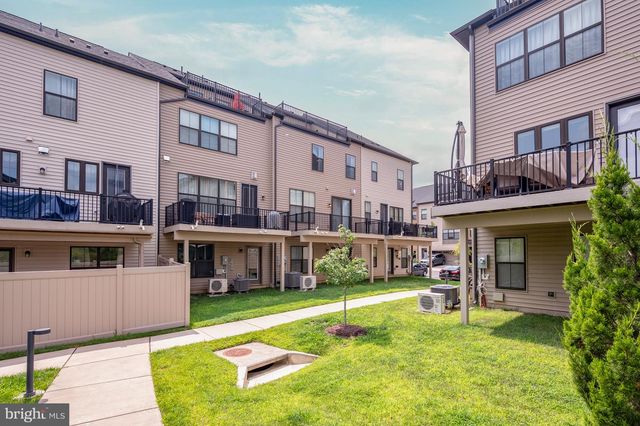 6230 ALMERICO PL, Alexandria, VA 22312
