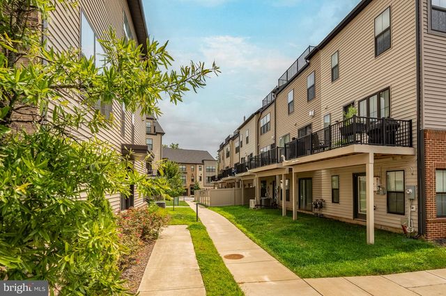 6230 ALMERICO PL, Alexandria, VA 22312