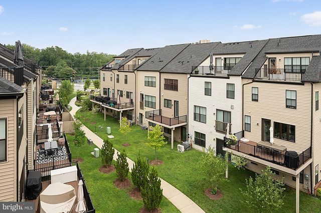 6230 ALMERICO PL, Alexandria, VA 22312