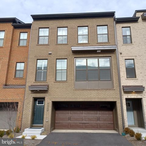 6230 ALMERICO PL, Alexandria, VA 22312