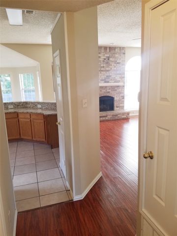 3519 Daisy Lane, Grand Prairie, TX 75052