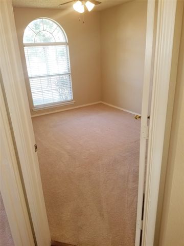 3519 Daisy Lane, Grand Prairie, TX 75052