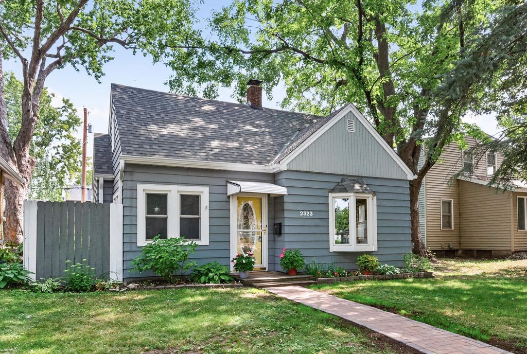 2323 Standish Street, Saint Paul, MN 55108 — exterior