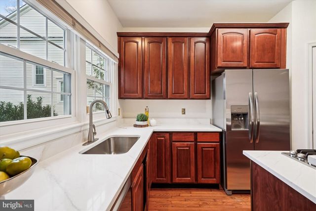 4100 KENTMERE SQ, Fairfax, VA 22030