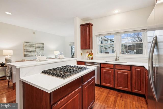 4100 KENTMERE SQ, Fairfax, VA 22030