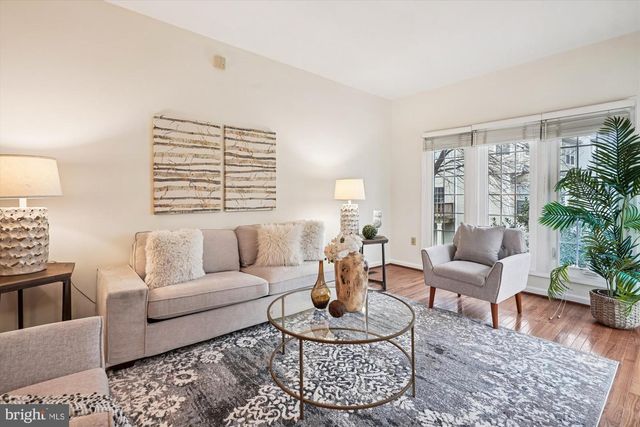 4100 KENTMERE SQ, Fairfax, VA 22030