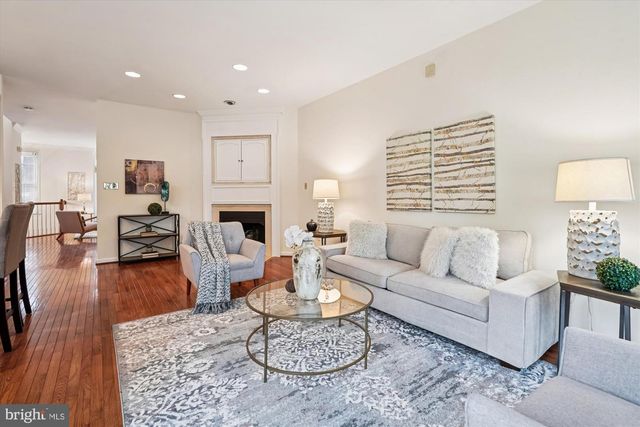 4100 KENTMERE SQ, Fairfax, VA 22030