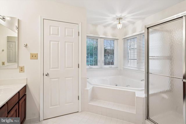 4100 KENTMERE SQ, Fairfax, VA 22030