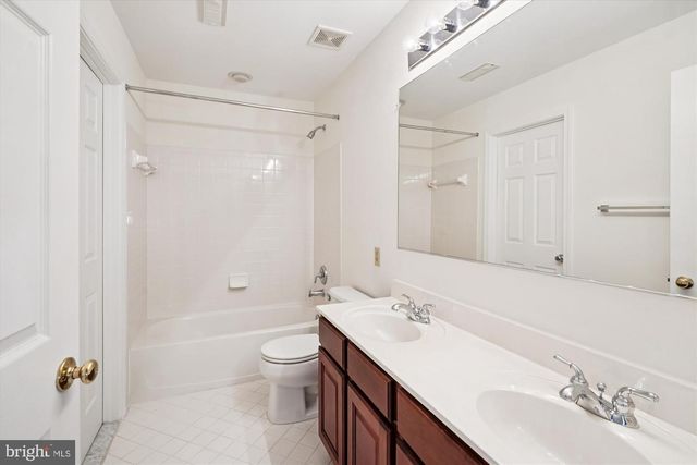 4100 KENTMERE SQ, Fairfax, VA 22030