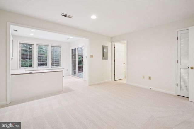 4100 KENTMERE SQ, Fairfax, VA 22030