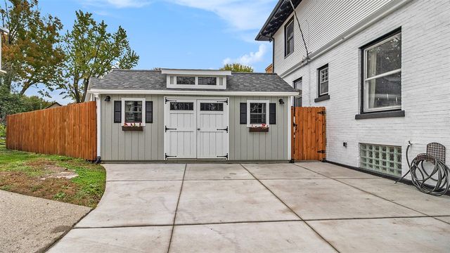 146 North Avenue, Mount Clemens, MI 48043