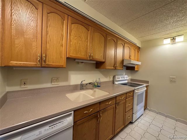 21800 Morley Avenue 1205, Dearborn, MI 48124