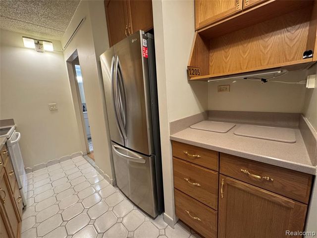 21800 Morley Avenue 1205, Dearborn, MI 48124