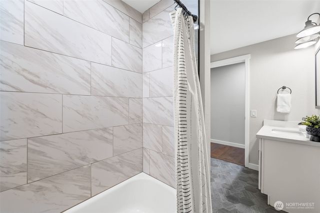 7005 54th Avenue NW, Gig Harbor, WA 98335