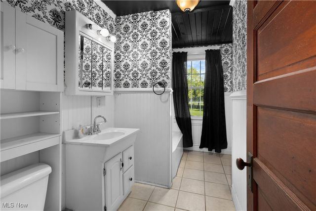 210 E Church Street, Woodsfield, OH 43793