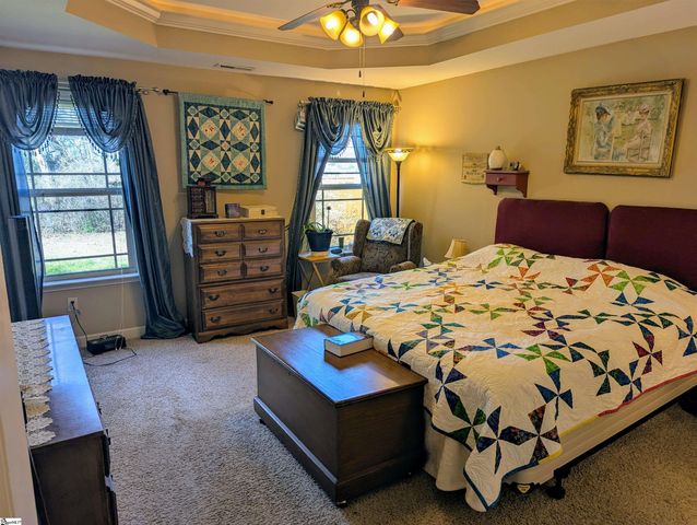 215 Longmont Drive, Boiling Springs, SC 29316