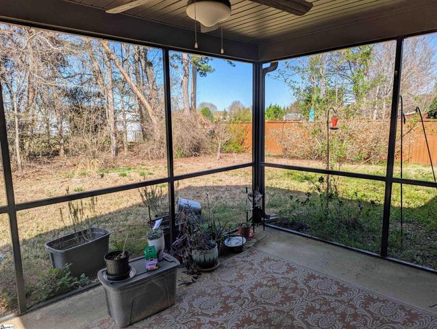 215 Longmont Drive, Boiling Springs, SC 29316