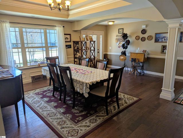 215 Longmont Drive, Boiling Springs, SC 29316