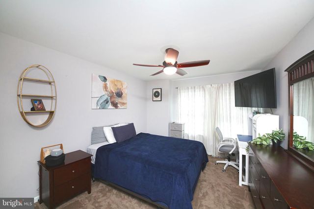 346 ROBERTS AVE, Conshohocken, PA 19428