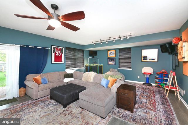 346 ROBERTS AVE, Conshohocken, PA 19428