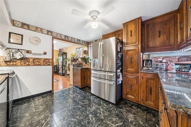 704 Macfarlane Dr, Penn Hills, PA 15235