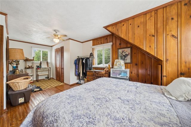 704 Macfarlane Dr, Penn Hills, PA 15235