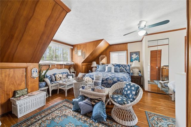 704 Macfarlane Dr, Penn Hills, PA 15235