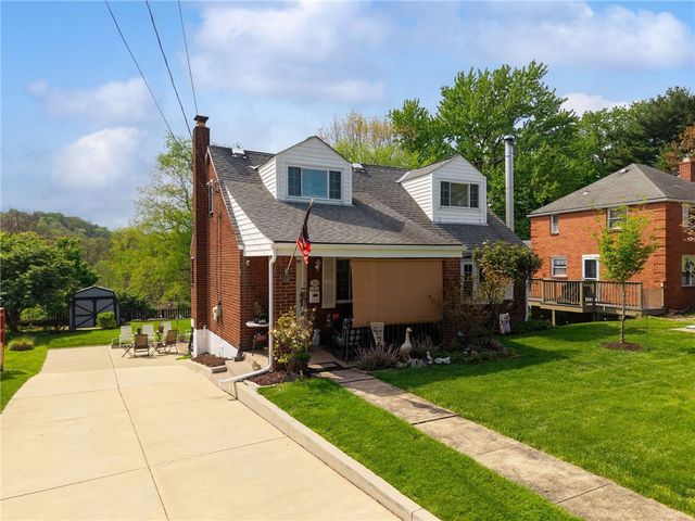 704 Macfarlane Dr, Penn Hills, PA 15235