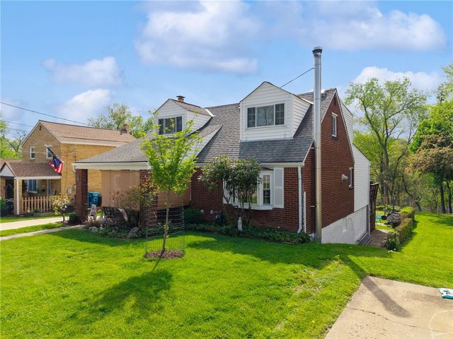 704 Macfarlane Dr, Penn Hills, PA 15235
