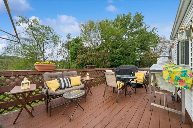 704 Macfarlane Dr, Penn Hills, PA 15235