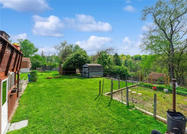 704 Macfarlane Dr, Penn Hills, PA 15235