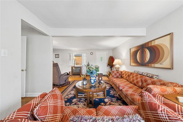 704 Macfarlane Dr, Penn Hills, PA 15235