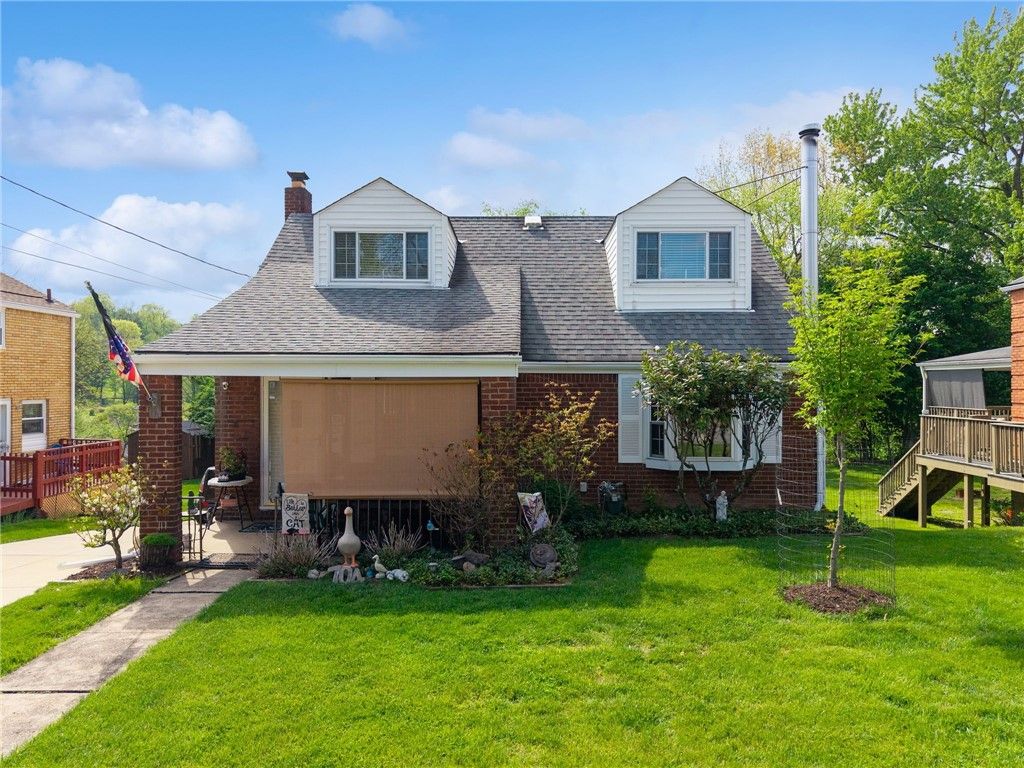 704 Macfarlane Dr, Penn Hills, PA 15235