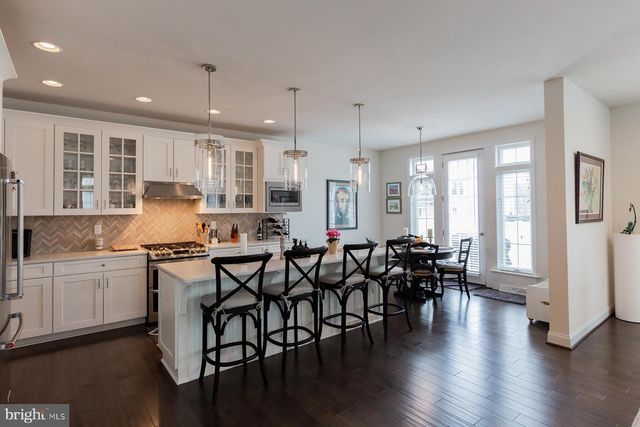 1137 ESBENSHADE DR, Lancaster, PA 17601