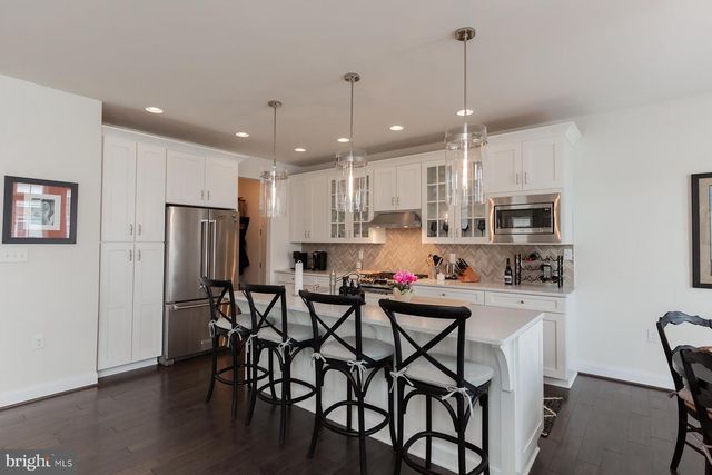 1137 ESBENSHADE DR, Lancaster, PA 17601