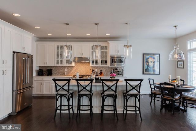 1137 ESBENSHADE DR, Lancaster, PA 17601