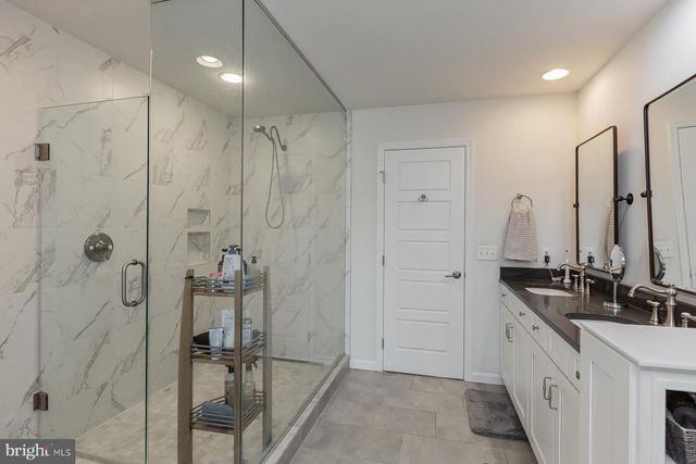 1137 ESBENSHADE DR, Lancaster, PA 17601