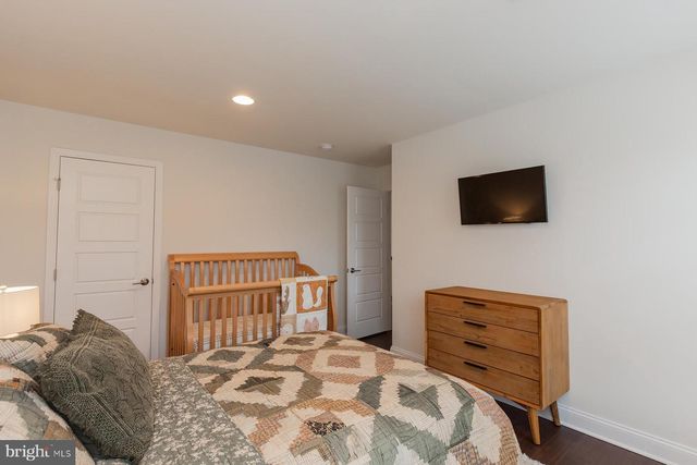 1137 ESBENSHADE DR, Lancaster, PA 17601