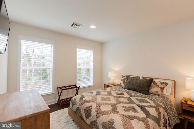 1137 ESBENSHADE DR, Lancaster, PA 17601