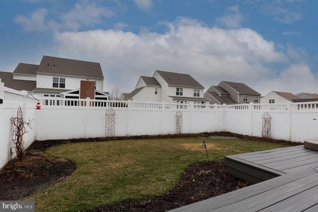 1137 ESBENSHADE DR, Lancaster, PA 17601