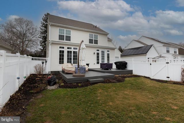 1137 ESBENSHADE DR, Lancaster, PA 17601