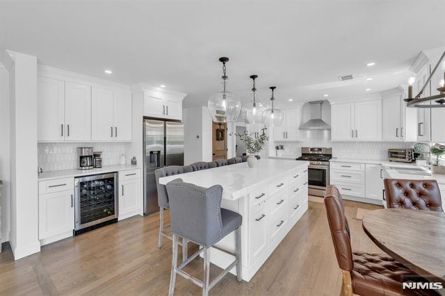 22 Fox Boro Road, Wayne, NJ 07470