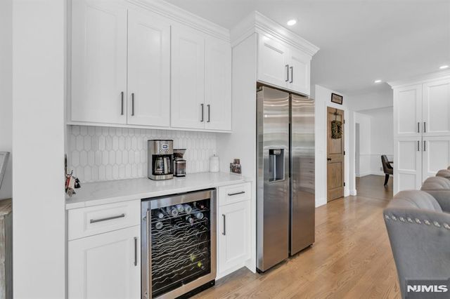 22 Fox Boro Road, Wayne, NJ 07470