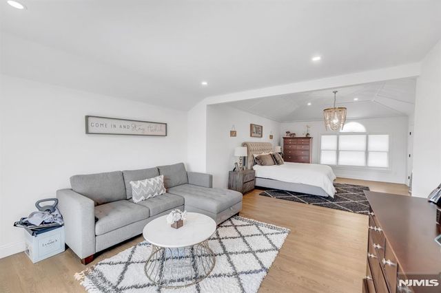 22 Fox Boro Road, Wayne, NJ 07470