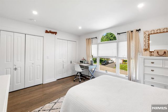 22 Fox Boro Road, Wayne, NJ 07470