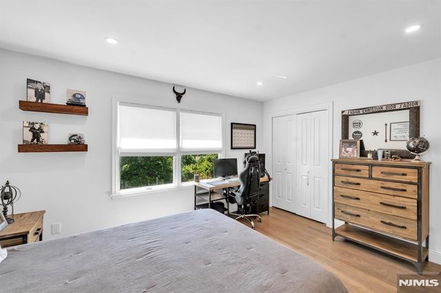 22 Fox Boro Road, Wayne, NJ 07470