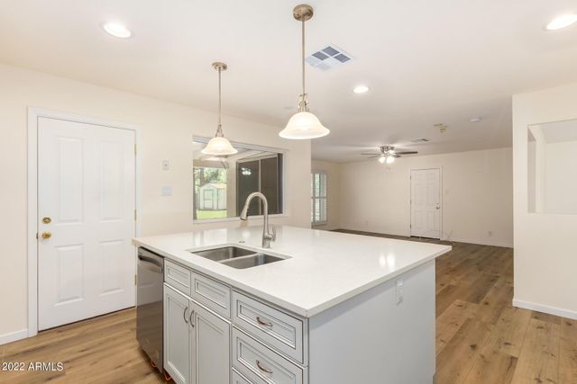 1211 W Hayward Avenue, Phoenix, AZ 85021