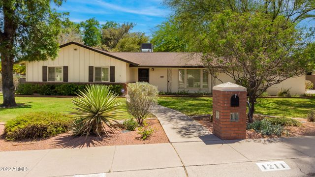 1211 W Hayward Avenue, Phoenix, AZ 85021