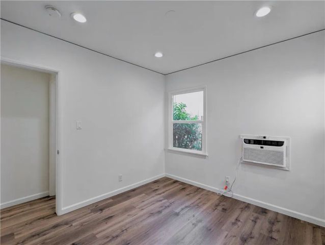 10931 Whipple Street, Studio City, CA 91602