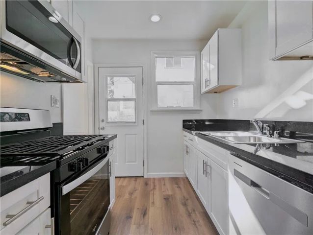 10931 Whipple Street, Studio City, CA 91602